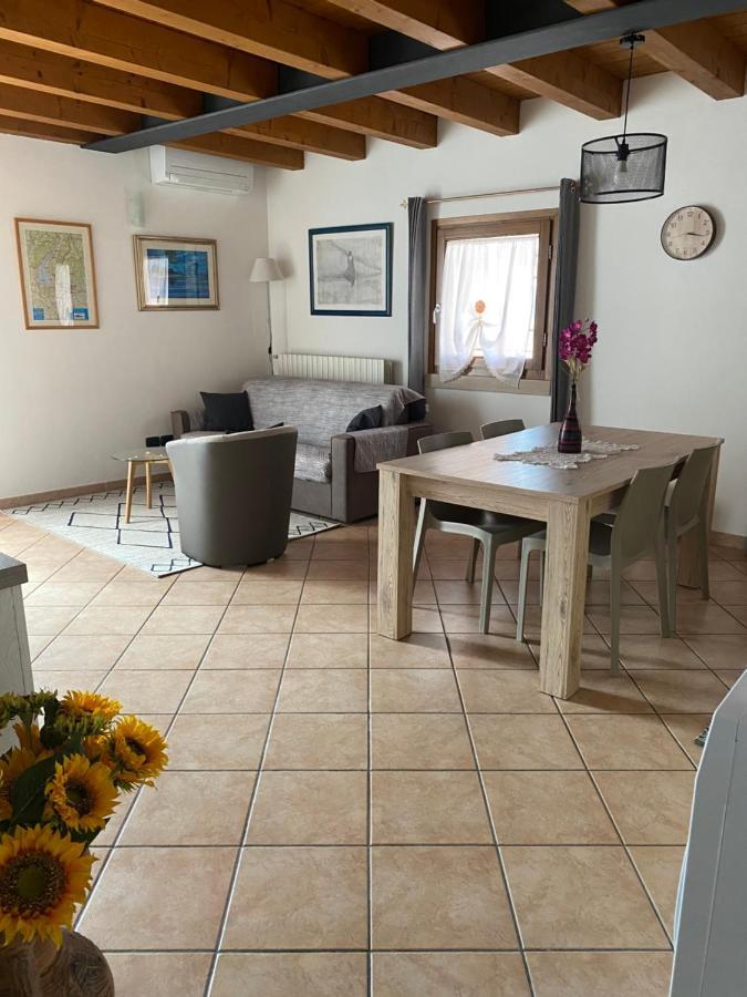 Ely Hause Apartment Calmasino Екстериор снимка