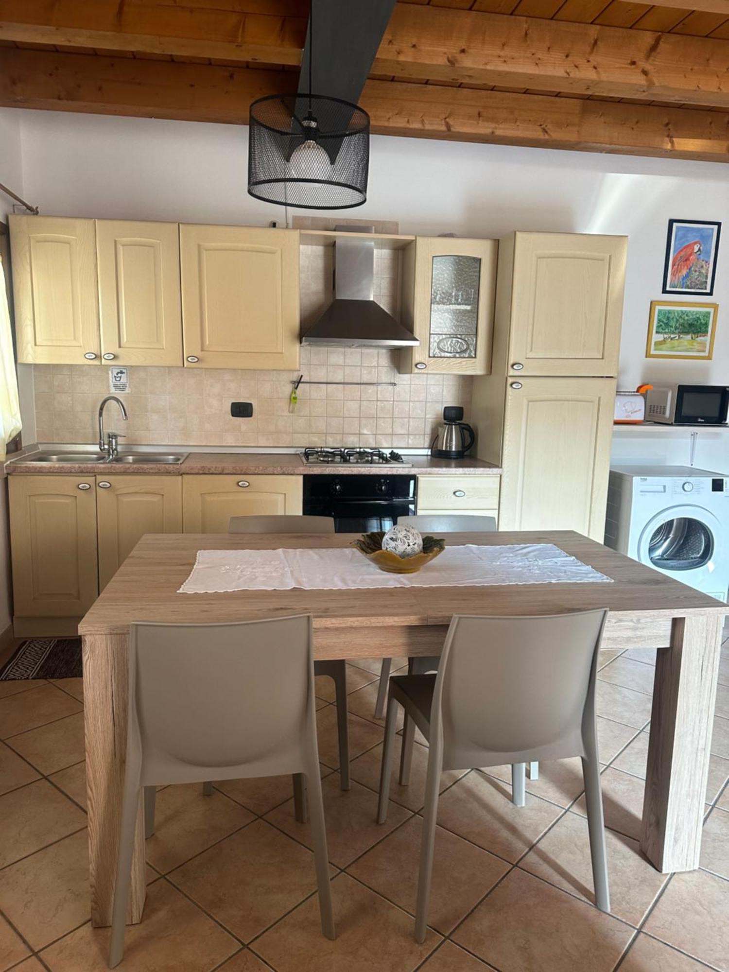 Ely Hause Apartment Calmasino Екстериор снимка