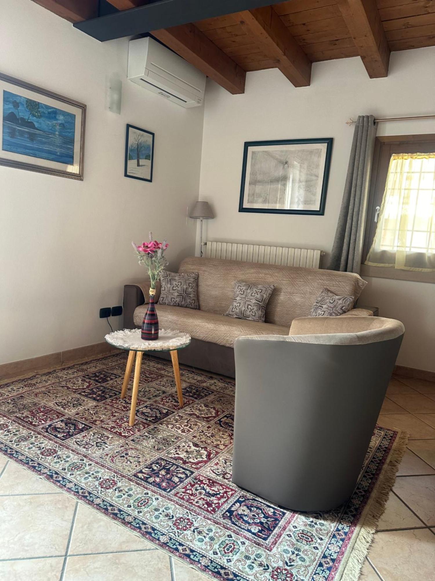 Ely Hause Apartment Calmasino Екстериор снимка